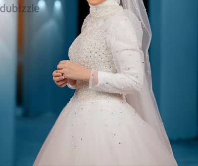 Wedding Dress – Used Once with Veil (Excellent Condition)