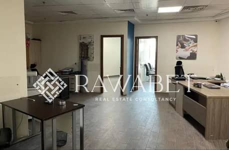 مكتب إداري للإيجار في كارجو مول – 100 متر – Prime Location – الترا سوبر لوكس