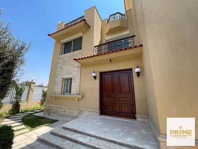 فيلا متشطبة بحمام سباحة خاص بموقع مميز فيو رائع بالصالحية برويال سيتي الشيخ زايد Villa for sale in Royal city EL Salhya Zayed city