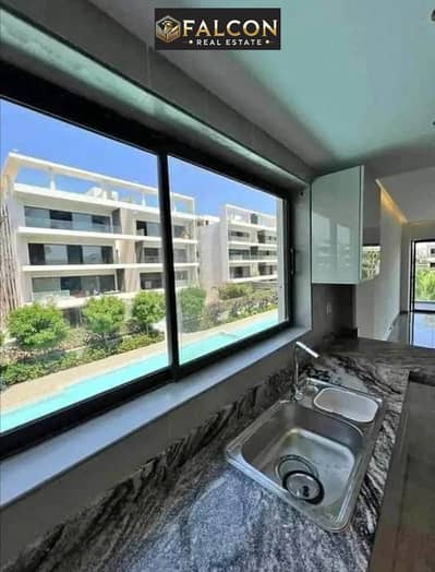ادفع 280 الف وامتلك شقه Over look water feature  شقة للبيع في Lavista patio Riva التجمع القاهره الجديده بالقرب من Hyde Park& Auc