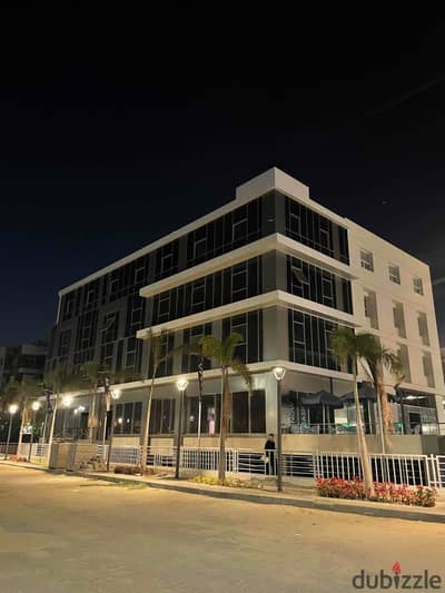 مكتب ادارى لقطه للايجار في مول  بيازا 59  الشيخ زايد - مساحه 115 متر كامل التشطيب بالتكيفات office for rent in elsheikh zayed 115meter fully finished