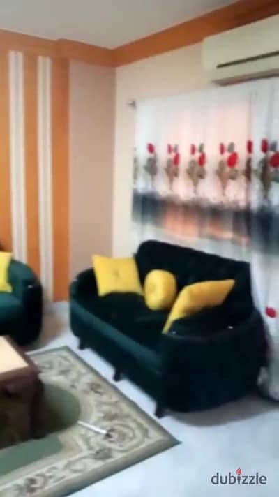 للبيع للإستثمار و السكن شقة لوكس قرب الجامعة وميدان الحصري