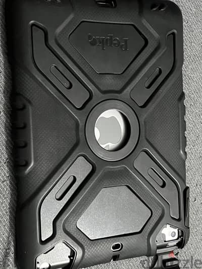 Ipad 6th generation + pepkoo original case