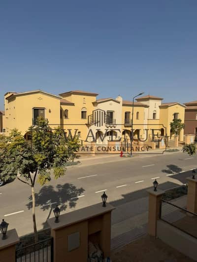 City gate Standalone Very Prime Location ready to move
