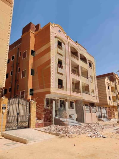Complete building for sale finished and delivered in Northern Expansions, Palmira District, October