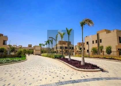Standalone villa for sale in compound alma