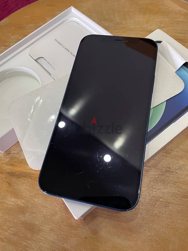 iPhone 12 4