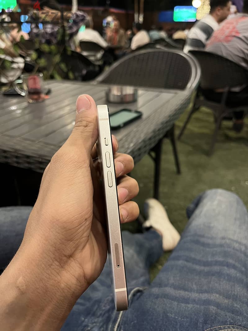 iPhone 13 2