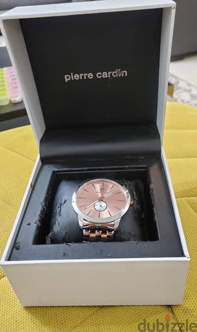 ساعة رجالي pierre cardin  سويسري اصلي . . موديل كلاسيك لم تستعمل