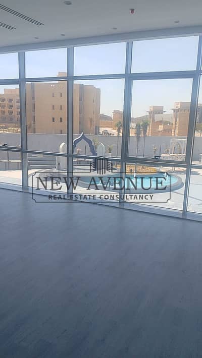 للبيع بالتقسيط مكتب كورنر بلازا فيو متشطب بالكامل خلف الجامعة الامريكية في التجمع الخامس