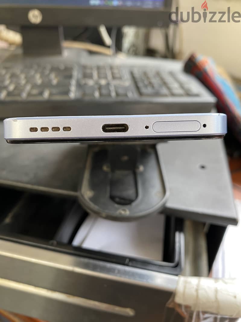 Realme 12 14