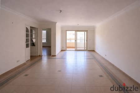 Commercial headquarters in Smouha, Fouad Moaz Street, 10th floor, Chic Tower, commercial meters area 170 m