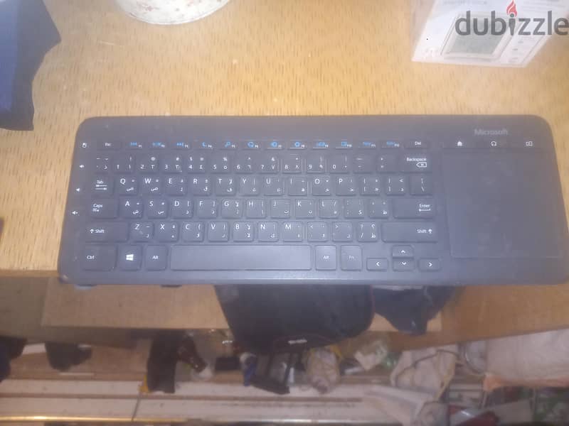wireless Microsoft keyboard , mouse enabled 1