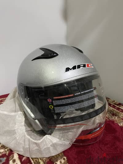 خوذة ماركة MRC HALF FACE مقاس L جديدة تماما و لم تستعمل ولا مرة