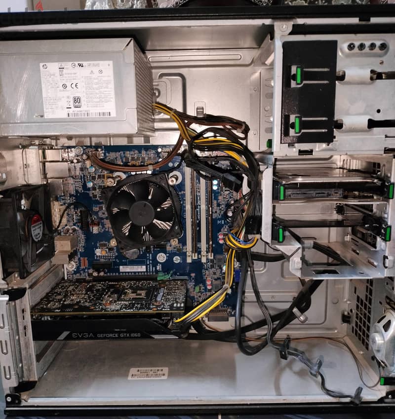 Z240 Workstation 1