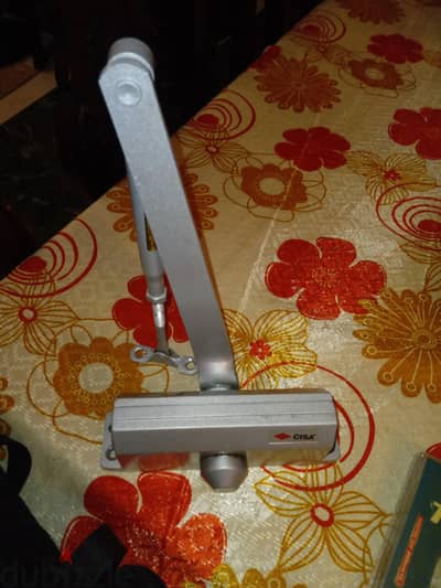 رفاص غلق باب اتوماتك إيطالي  cisa heavy-duty