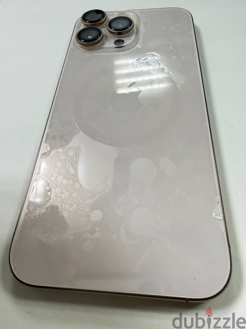 iPhone 16 pro max 4