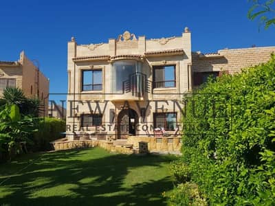 فيلا موقع متميز تانى صف لاجون بحديقة كبيرة و موقع مميز في مارينا ٥ الساحل الشمالي
