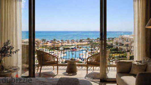 فرصة شاليه متشطب بالفرش بView بانورامي بحر وPool للبيع بالتقسيط في ارقى Resort في العين السخنة