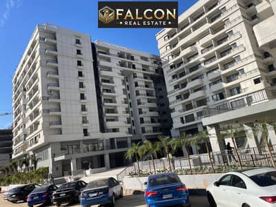 Immediate occupancy bank with a prime view on Nozha Street, prime location, for sale in installments over 5 years. Located in Heliopolis, Nasr City, o