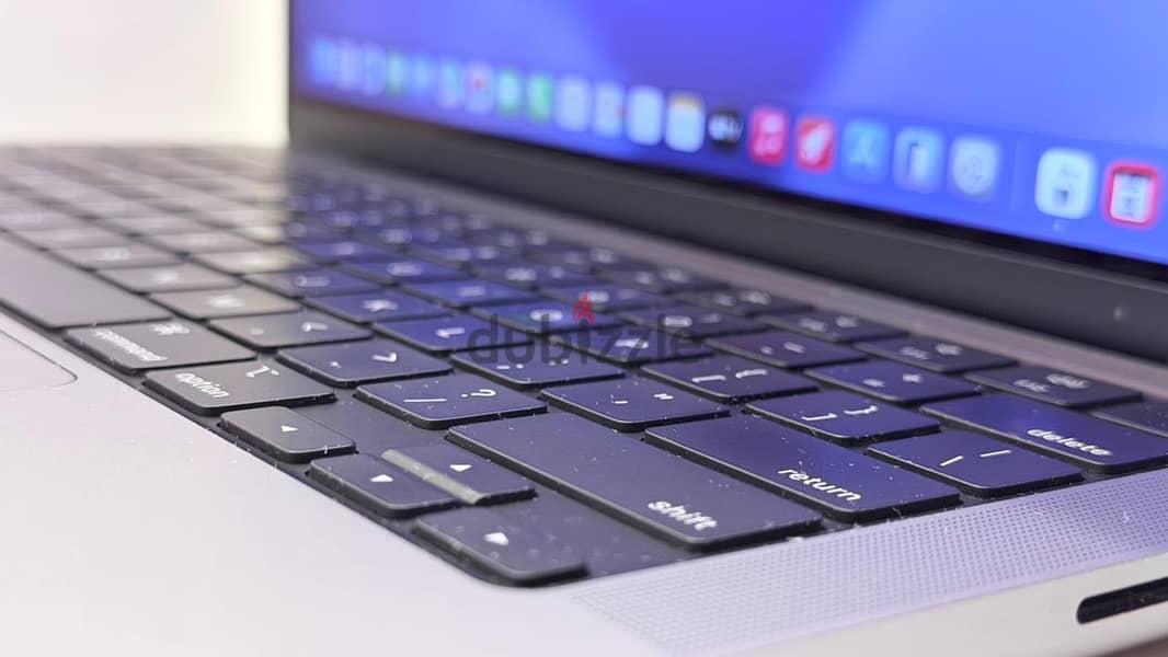 MacBook Pro M2 Pro 14-inch 1