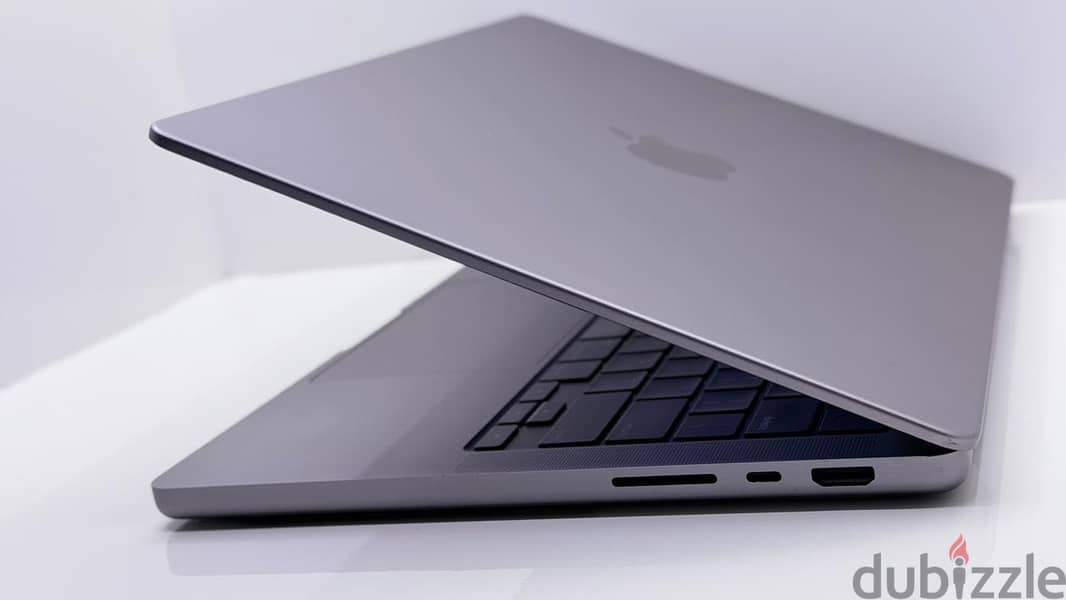 MacBook Pro M2 Pro 14-inch 2