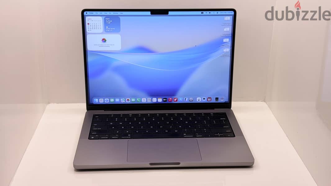 MacBook Pro M2 Pro 14-inch 1
