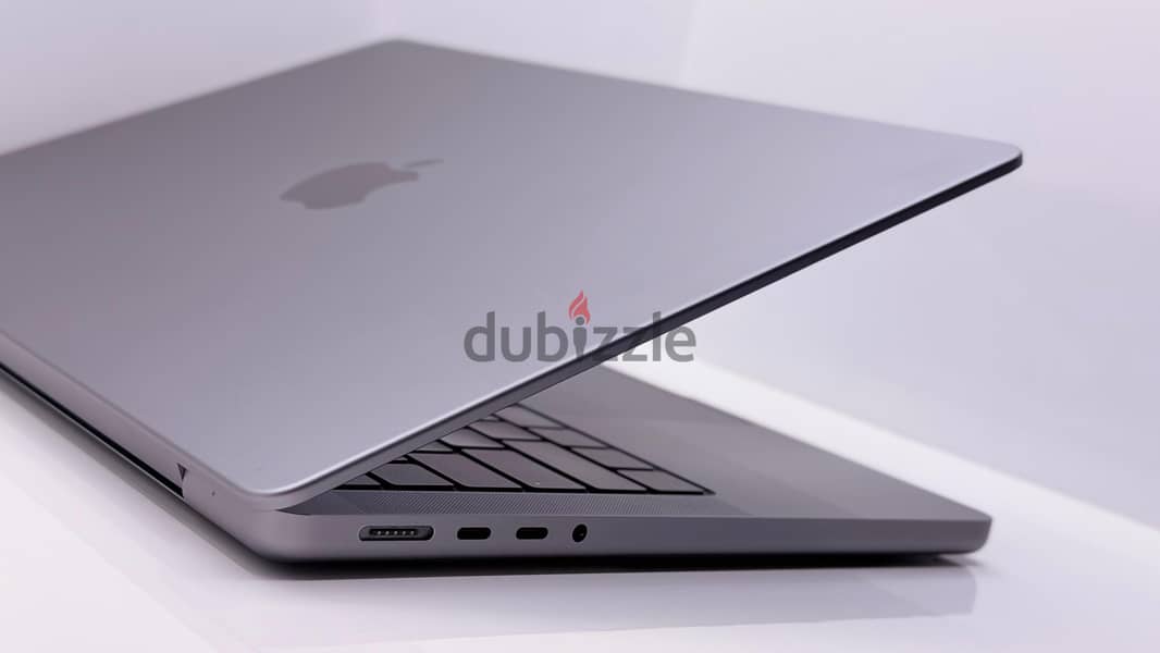 MacBook Pro M2 Pro 14-inch 2