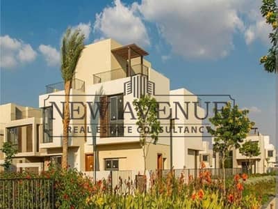 توين هاوسTwin house  جاهز للاستلام و موقع مميز في سوديك ايست نصف تشطيب  sodic east