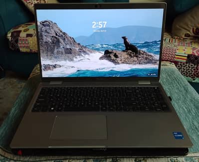 Dell Latitude 5520 with Original windows 11
