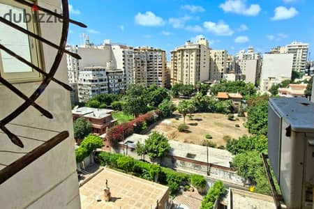 شقة للبيع 190 م كفر عبده (خطوات من سانت جيني)
