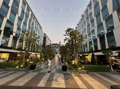 مكتب ادارى فيو بلازا للايجار في بارك ستريت - الشيخ زايد - مساحه 65 متر كامل التشطيب بالتكيفات -Office for rent in park. st elsheikh zayed 65sqm fully