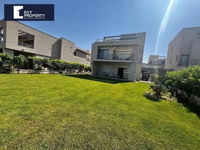 بموقع خيالي فيلا بحري متشطبة  و مفروشة بالكامل جاهزة للسكن  للبيع في مراسي - الساحل الشمالي