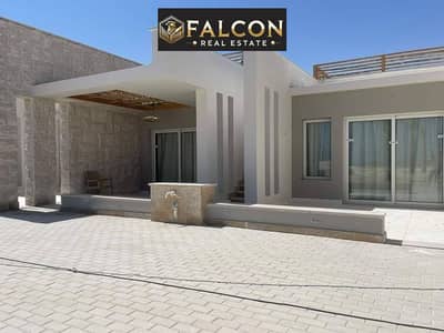 شاليه غرفيتن first row lagoon متشطب بالكامل فى قلب راس الحكمه دقائق من مخرج الفوكا قريه سى شور هايد بارك بالتقسيط hyde park sae shore
