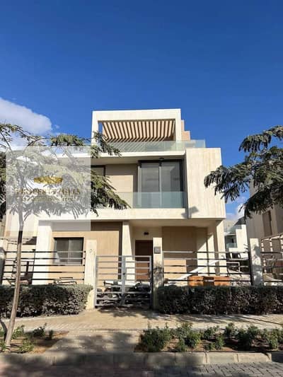 At an outdated price, a ready-to-move-in villa for a great deal, with the lowest price and easy installments.
