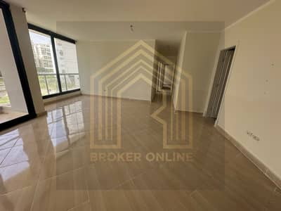 3 Bedrooms 140 sq.M Apartment for sale 3,500,000 EGP in Lakefront, Hadayek October