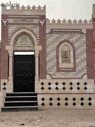 A 40m gravesite for sale on Al-Wahat Road with a main gate, immediate delivery for the future and for safety. An opportunity to own a gravesite with an area of 40 meters in a very distinguished location on Al-Wahat Road. The area is 40 square meters with direct access on Al-Wahat Road.