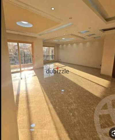 لإيجار سكني باسابشا 240م خطوات للبحر فيو قصر مرغني باكتين جراج