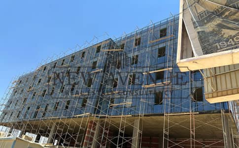 عيادة مشطبة للبيع باقساط  أمام الجامعة الأمريكية القاهره الجديده  AUC New Cairo