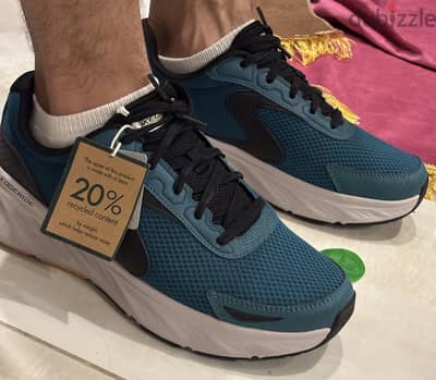 Men EDGE RIDE SKECHERS Shoes Size 42