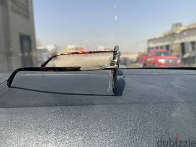 نظارة  اورجينال مستعملة بحالة الجديدة