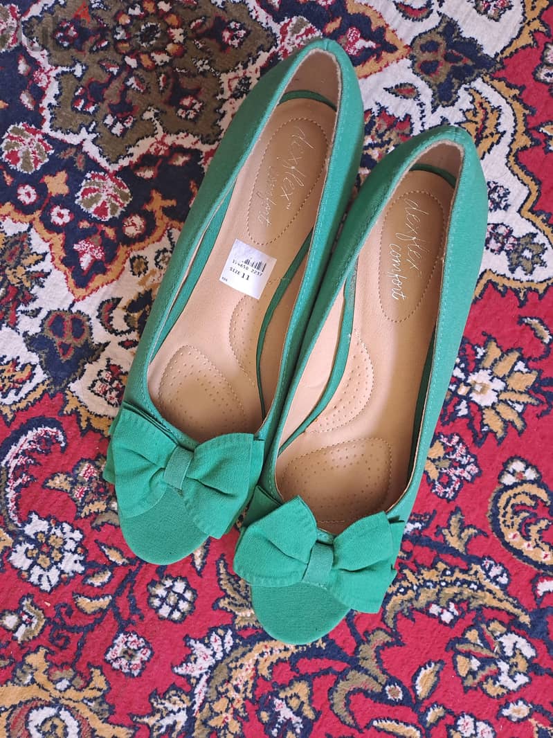 Stylish dexflex comfort wedge size 11 1