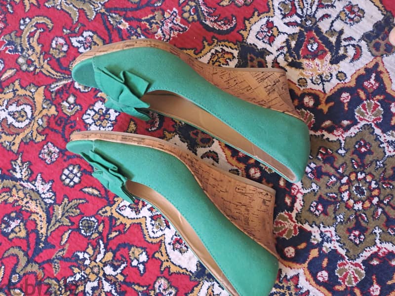 Stylish dexflex comfort wedge size 11 3