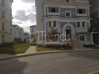 141m Corner Apartment in Mountain View hyde park! Facing North ! with Landscape View