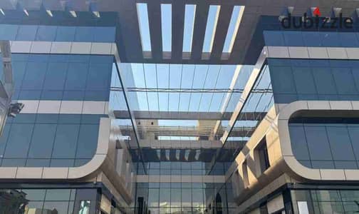 Office for rent for companies, fully finished and with air conditioning, with an area of 200 square meters in a prime location in the Fifth Settlement