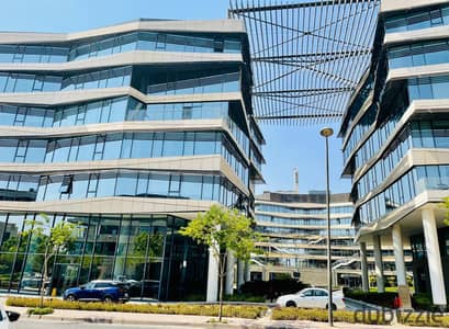 مكتب ادارى لقطه للبيع اميز مبني في ذا بوليجون - بيفرلي هيلز  - الشيخ زايد 120 متر متشطبOffice for sale in elsheikh zayed - the polygon   بالتكيفات -