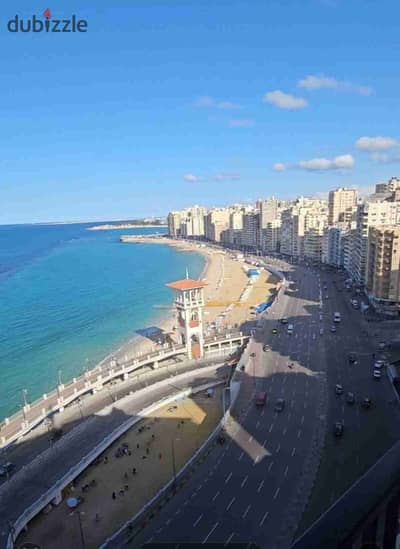 شقة لقطة للبيع صف اول بحر فى ميامى
