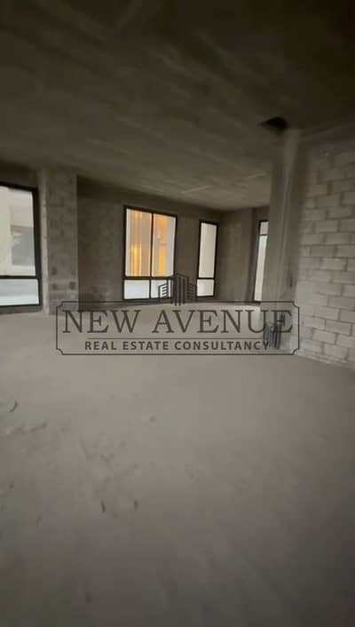 Floor 900 sqm for rent at district 5 by MARAKEZ direct on Ain Sokhna Road at the Fifth Settlement