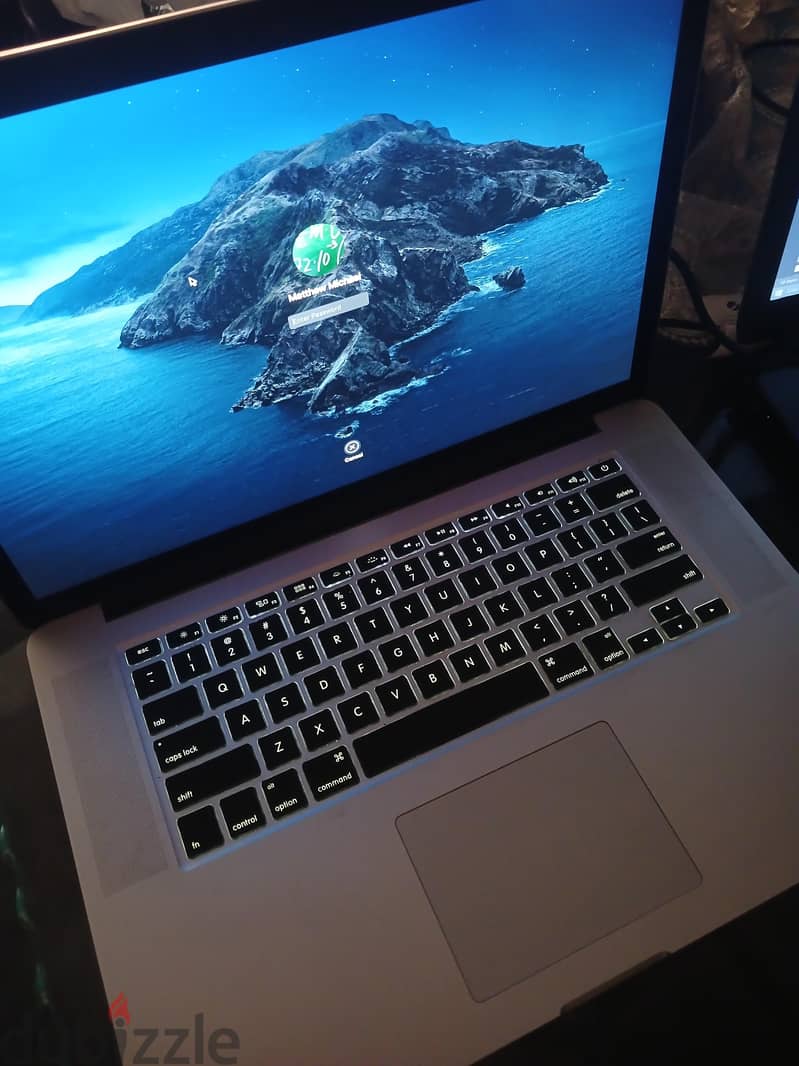 apple macbook pro 1