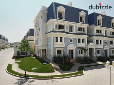 Ground floor apartment with garden, immediate occupancy, in a prime location in the heart of New Cairo, with a double sea view overlooking the landsca